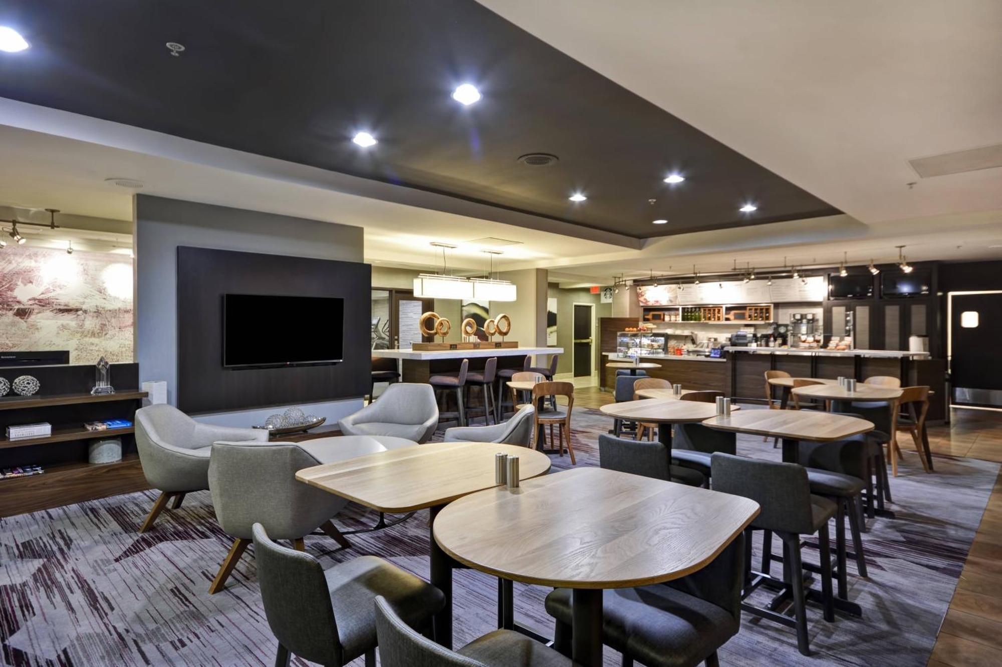 Courtyard By Marriott Dalton
